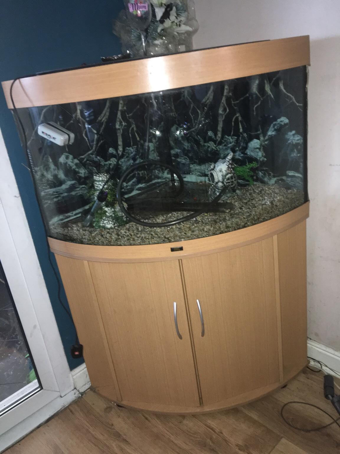 Juwel corner fish tank. in BB1 Blackburn für 180,00 £ zum Verkauf