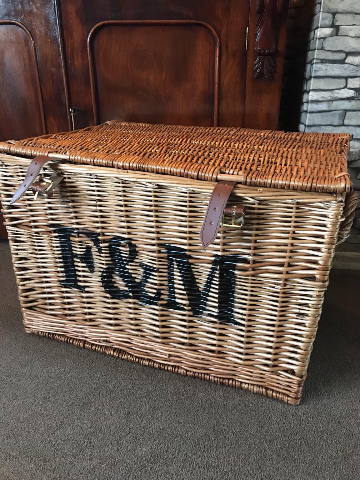 Large fortnum & mason hamper basket in B61 Bromsgrove for £55.00 for sale Shpock