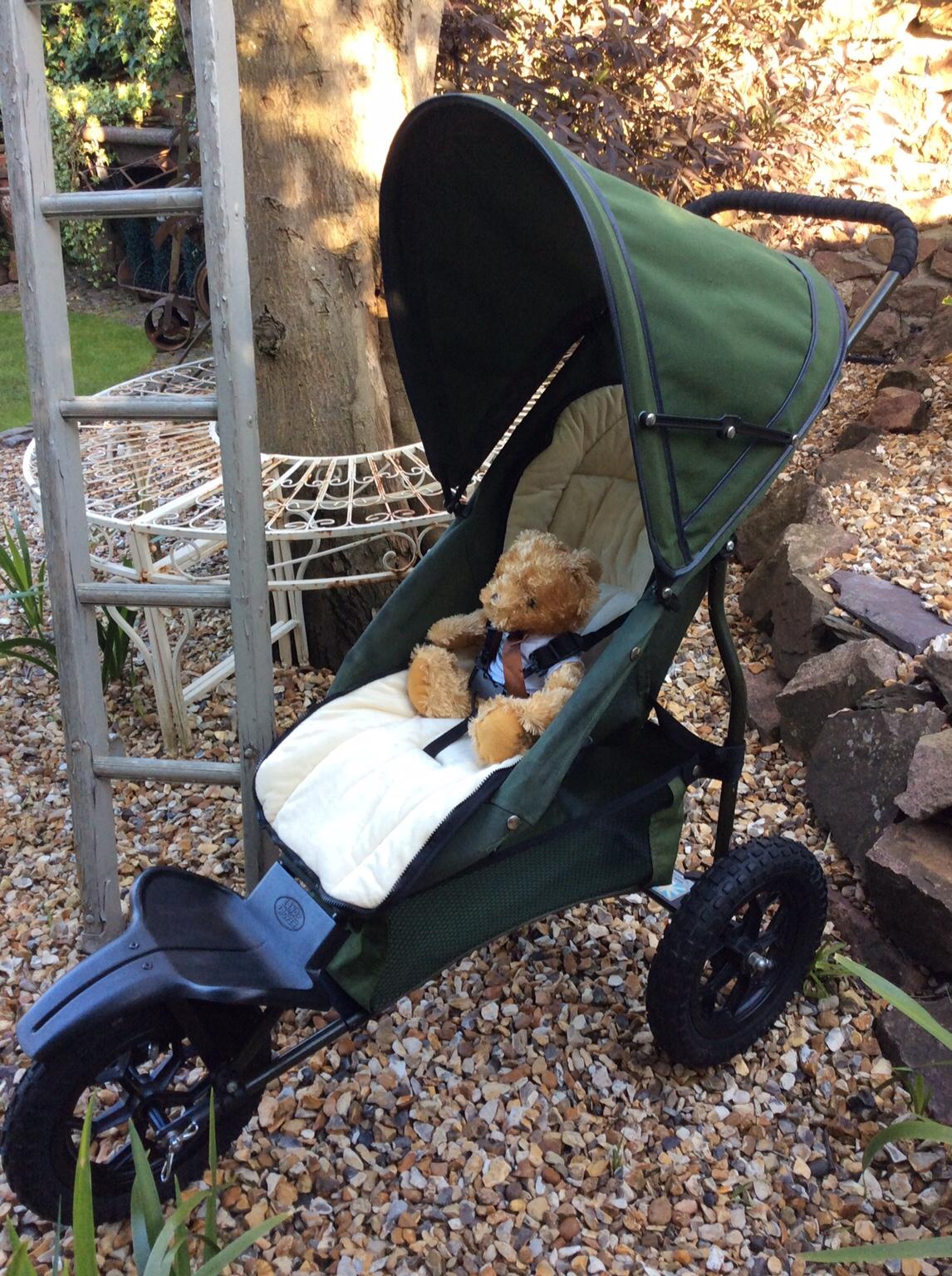 RARE Land Rover Buggy All Terrain Pushchair in LE12 Charnwood for £225.