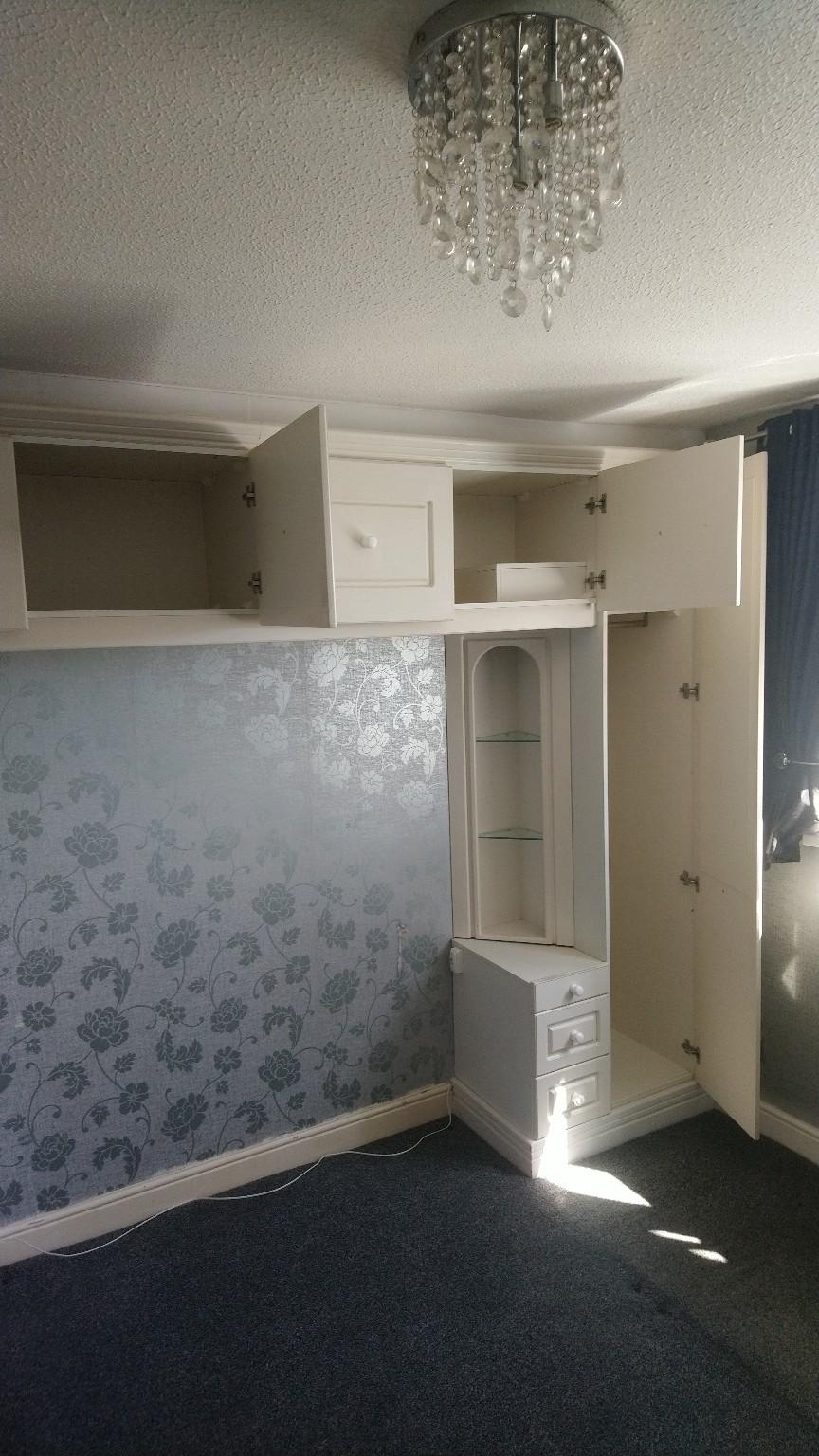 fitted bedroom wardrobes drawers furniture in FY8 Fylde für £ 70,00 zum Verkauf Shpock AT
