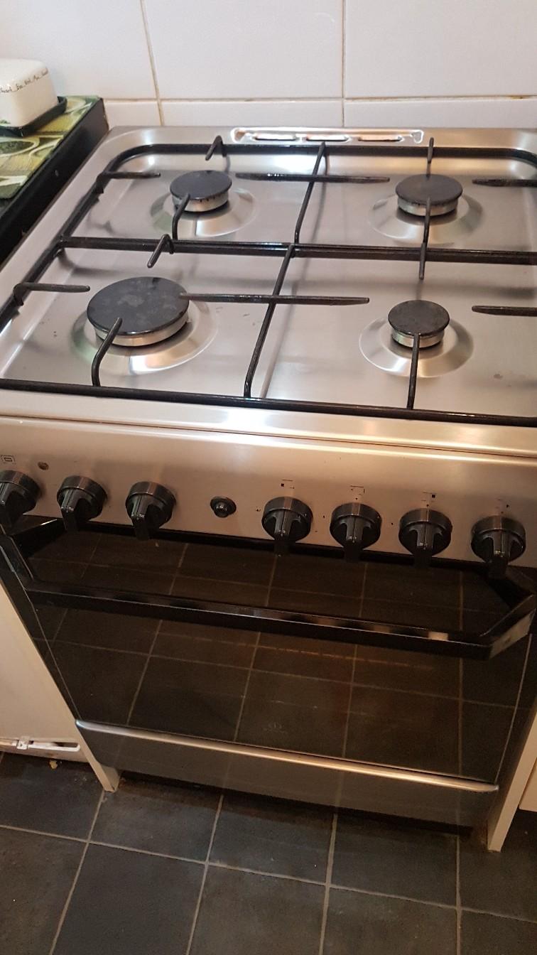 Indesit gas cooker with electric oven in BL1 Bolton für 50,00 £ zum