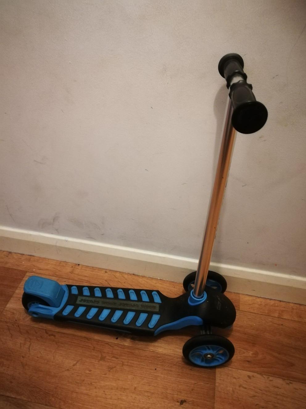 Zoom cruzer scooter in SE16 London for £35.00 for sale Shpock