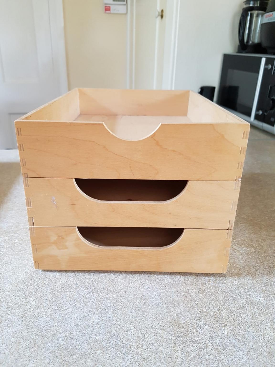 wooden desk organiser stacking trays in CT10 für 5,00 £ zum