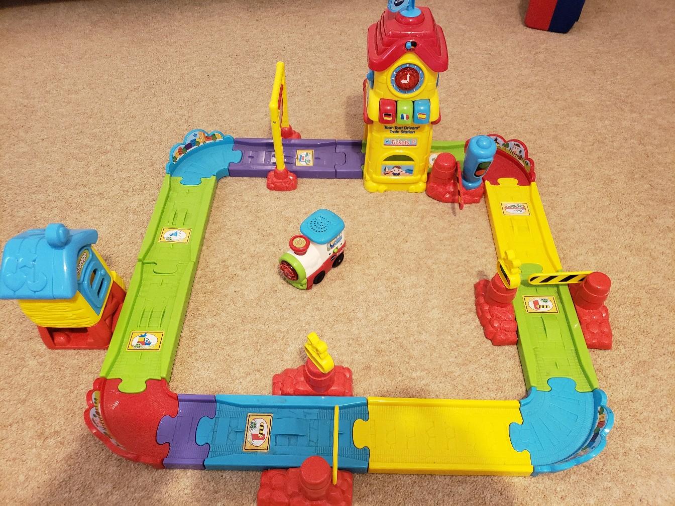 toot toot train track and train in WV14 Wolverhampton for £8.00 for