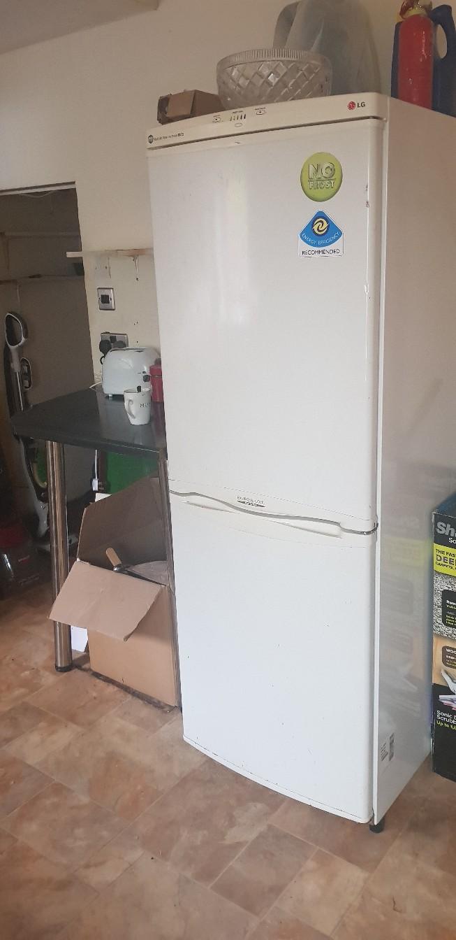 LG fridge freezer in BL4 Bolton für £ 25,00 zum Verkauf Shpock AT