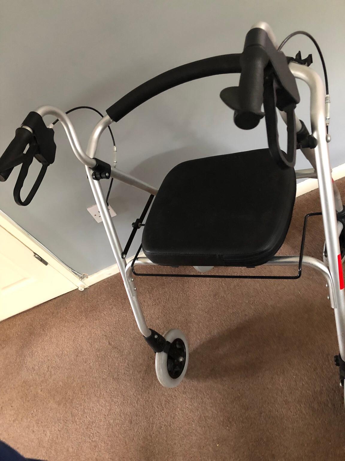 Nearly New Disability Walker in WS11 South Staffordshire für £ 20,00