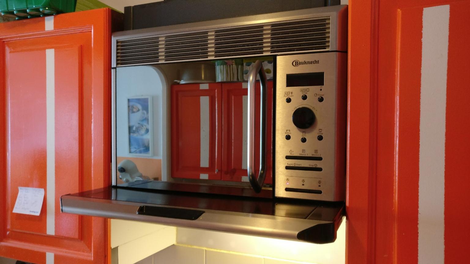 Bauknecht Mikrowelle/ Dunstabzugshaube Kombi in 1070 KG Neubau für 99