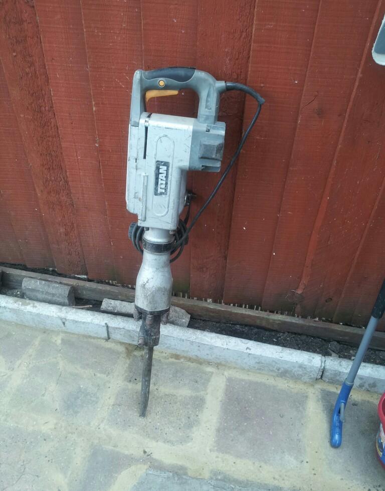 Kango hammer drill in N22 London for £50.00 for sale Shpock