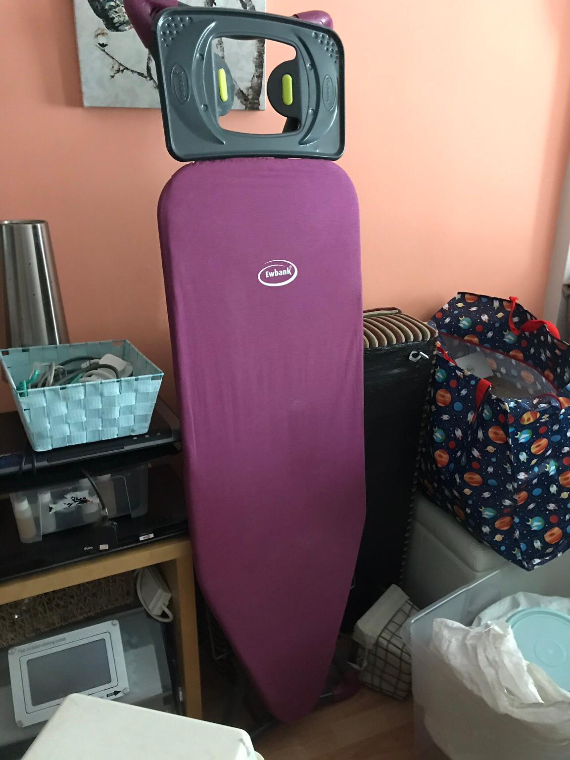 Ewbank large ironing board great condition in Hadley and Leegomery für