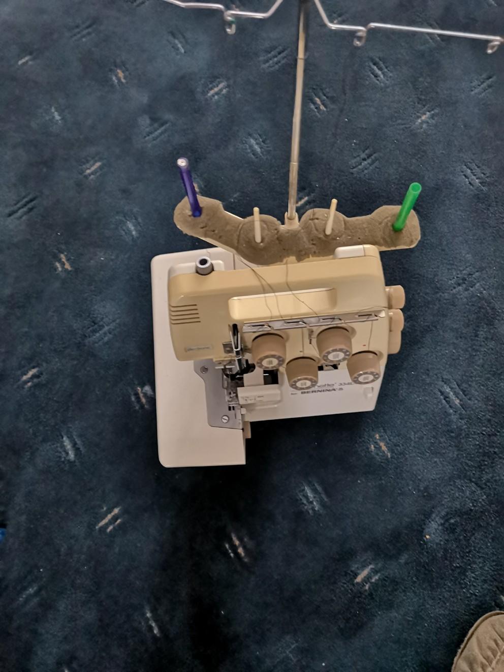 bernina overlocker in Coventry für £ 30,00 zum Verkauf Shpock AT