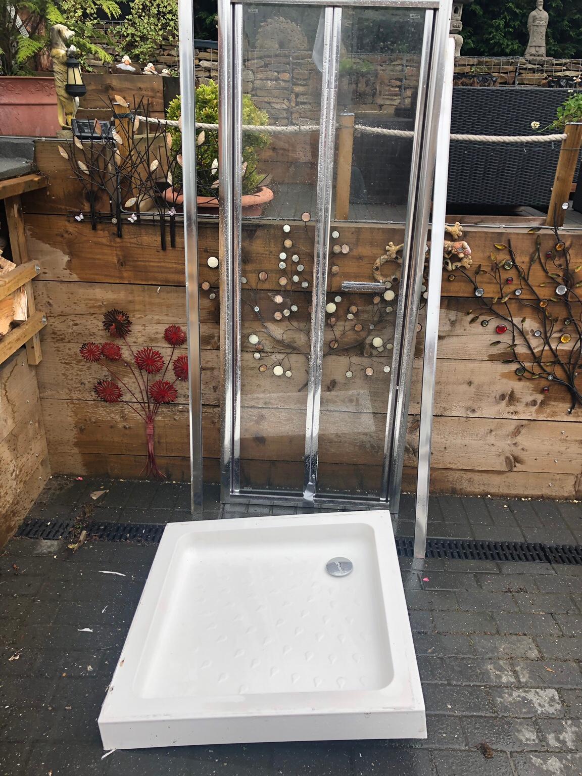 Shower tray and bi fold doors in S75 Barnsley for £30.00 for sale Shpock