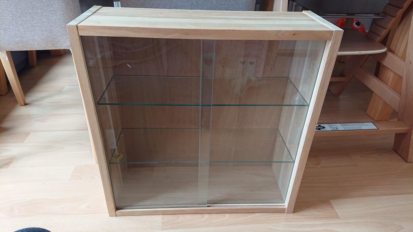 Ikea Jarna glass display in SN13 Chippenham für 10,00 £ zum