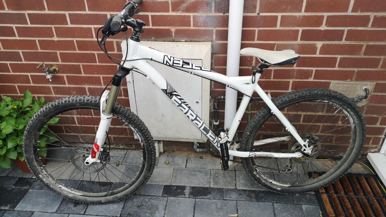 Saracen zen 2 Mountain bike in S66 Rotherham for £100.00 for sale Shpock