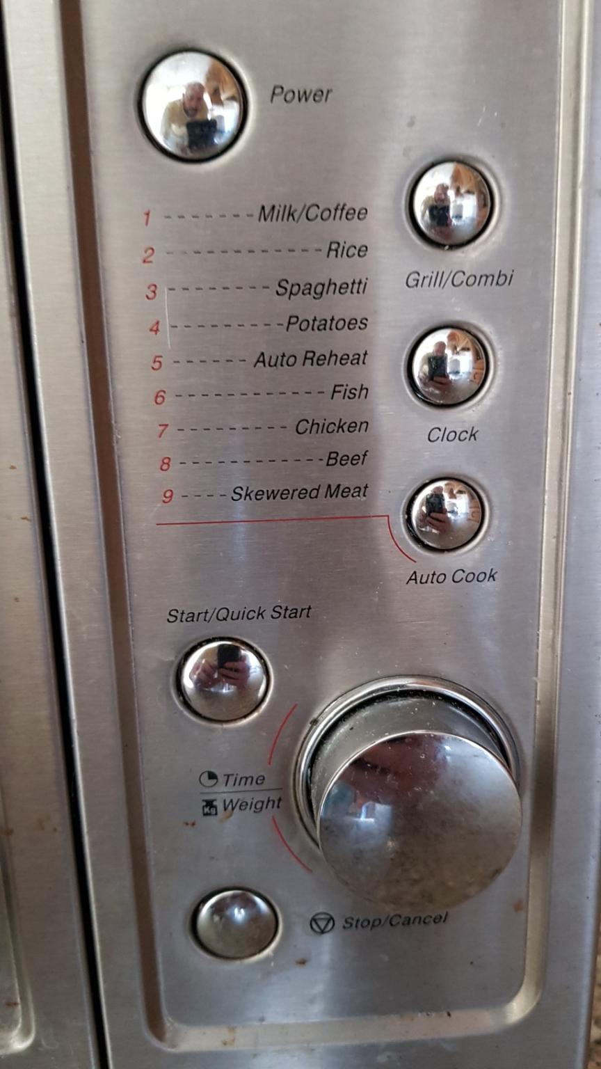 Delonghi combo grill & microwave oven in WS14 Lichfield for £15.00 for