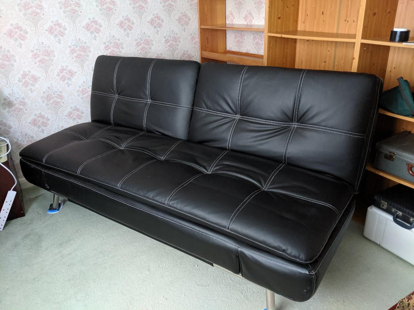 Leather Effect Sofa Bed in CV11 Nuneaton and Bedworth für 50,00 £ zum
