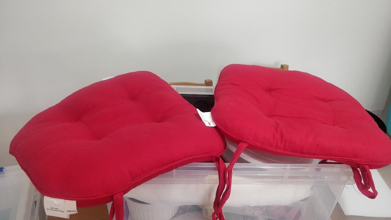 Chair cushions in NG7 Nottingham für £ 2,00 zum Verkauf Shpock AT