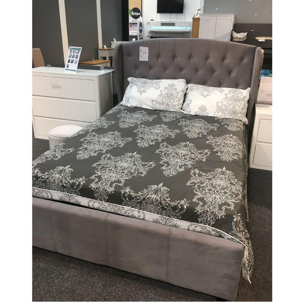 Ex display Grey Wing Back Double Ottoman Bed in HD2 Huddersfield für £