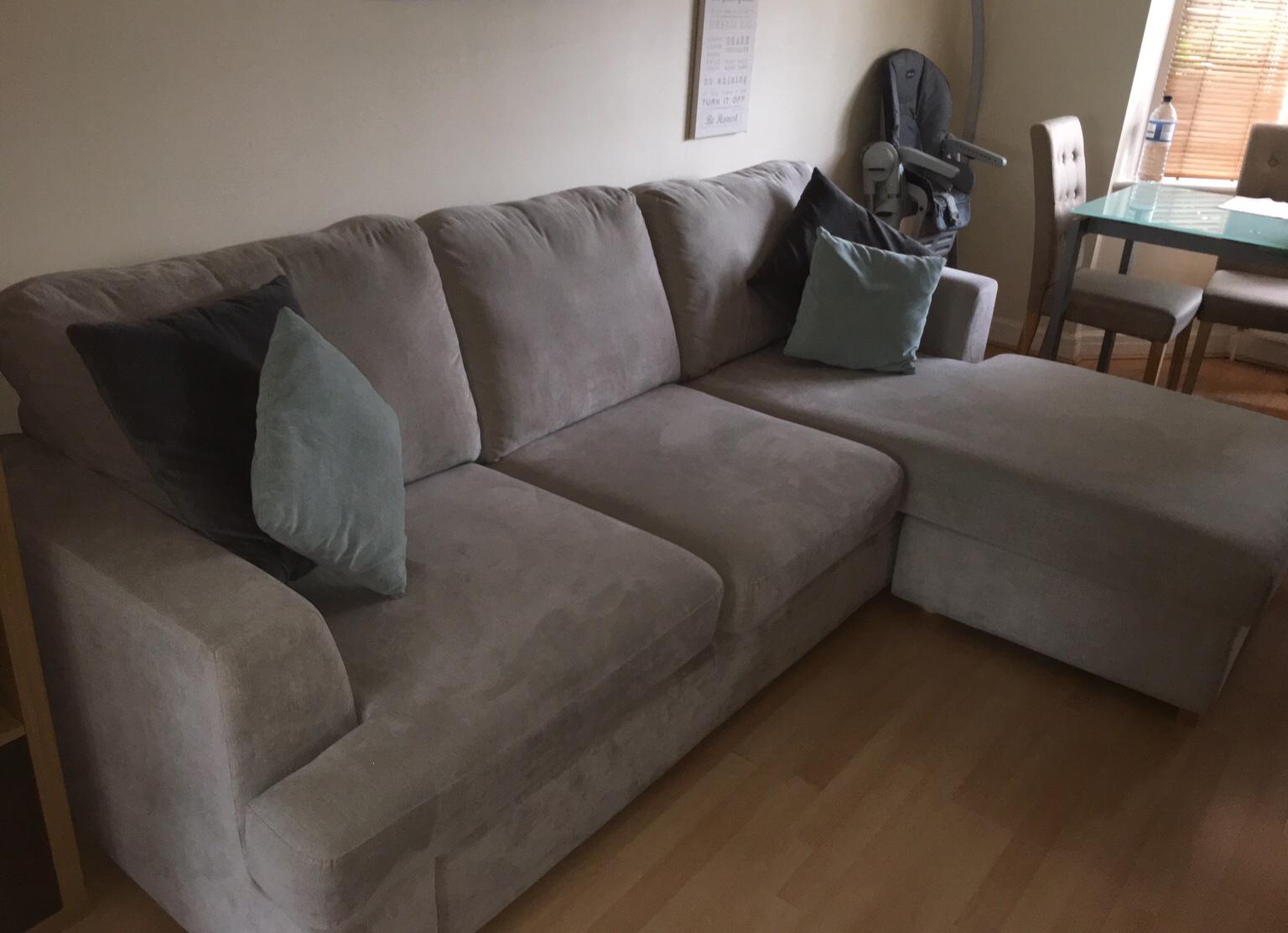 Freya dfs 4 seater corner sofa lounger in SK9 Row for £350.00 for sale