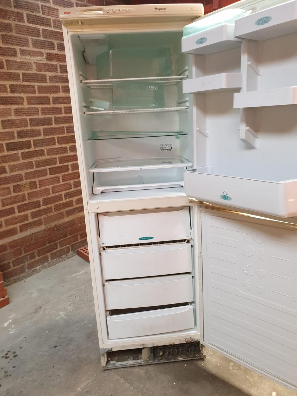 Cheap Hotpoint fridge freezer in DY9 Dudley für 20,00 £ zum Verkauf Shpock DE