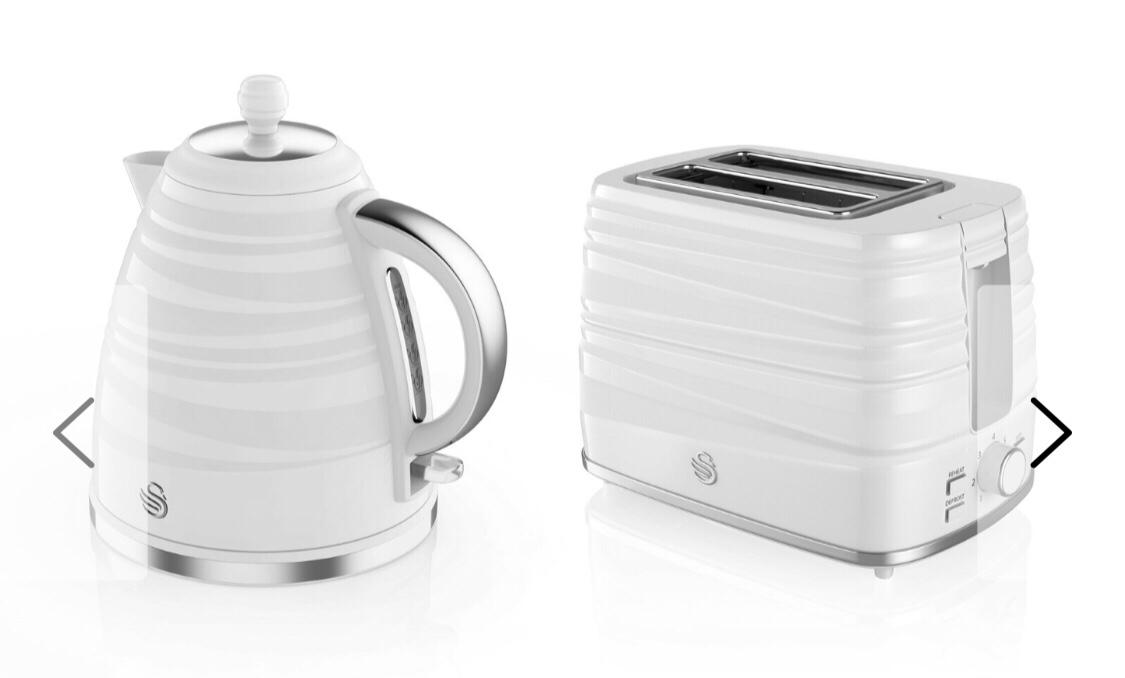 Swan toaster and kettle brand new symphony in Heath & Reach for £35.00