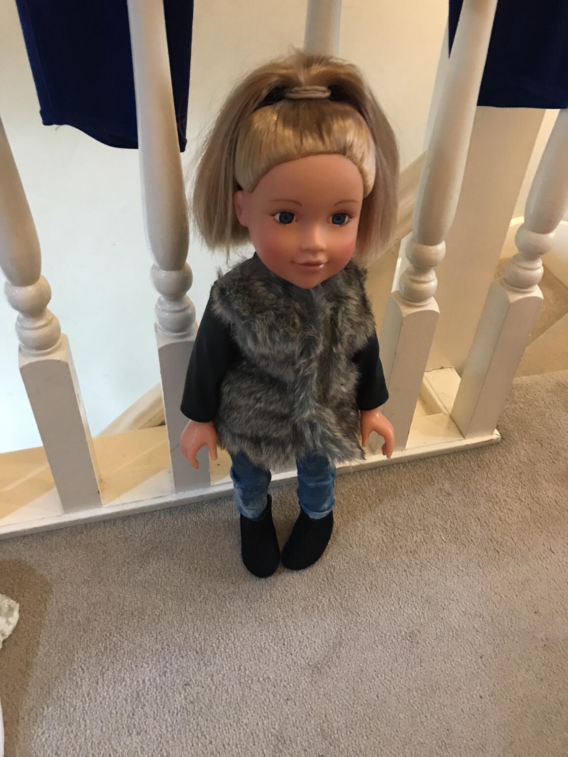 Designafriend doll (outfit included) in SM5 London for £6.00 for sale