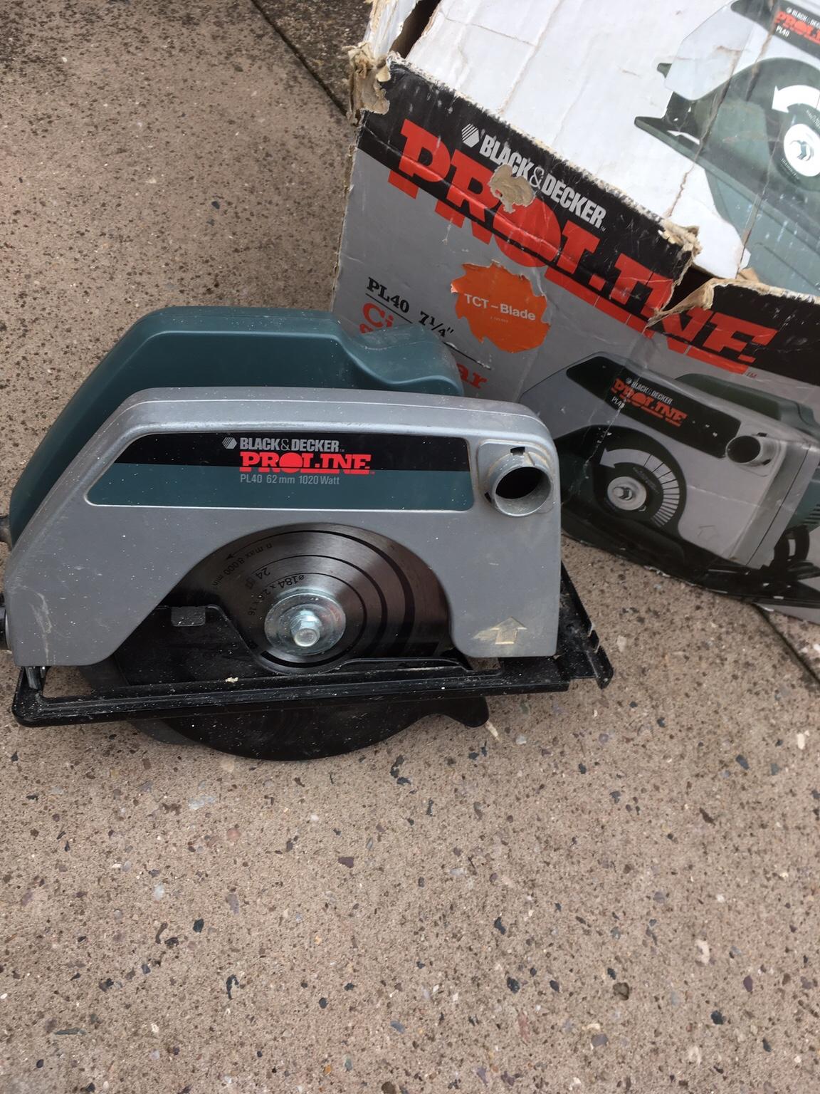 Proline/black & Decker circular saw PL40 in B28 Birmingham for £10.00