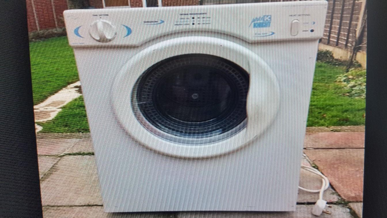 white knight cl382 compact tumble drier dryer in WF4 Wakefield for £50.00 for sale Shpock