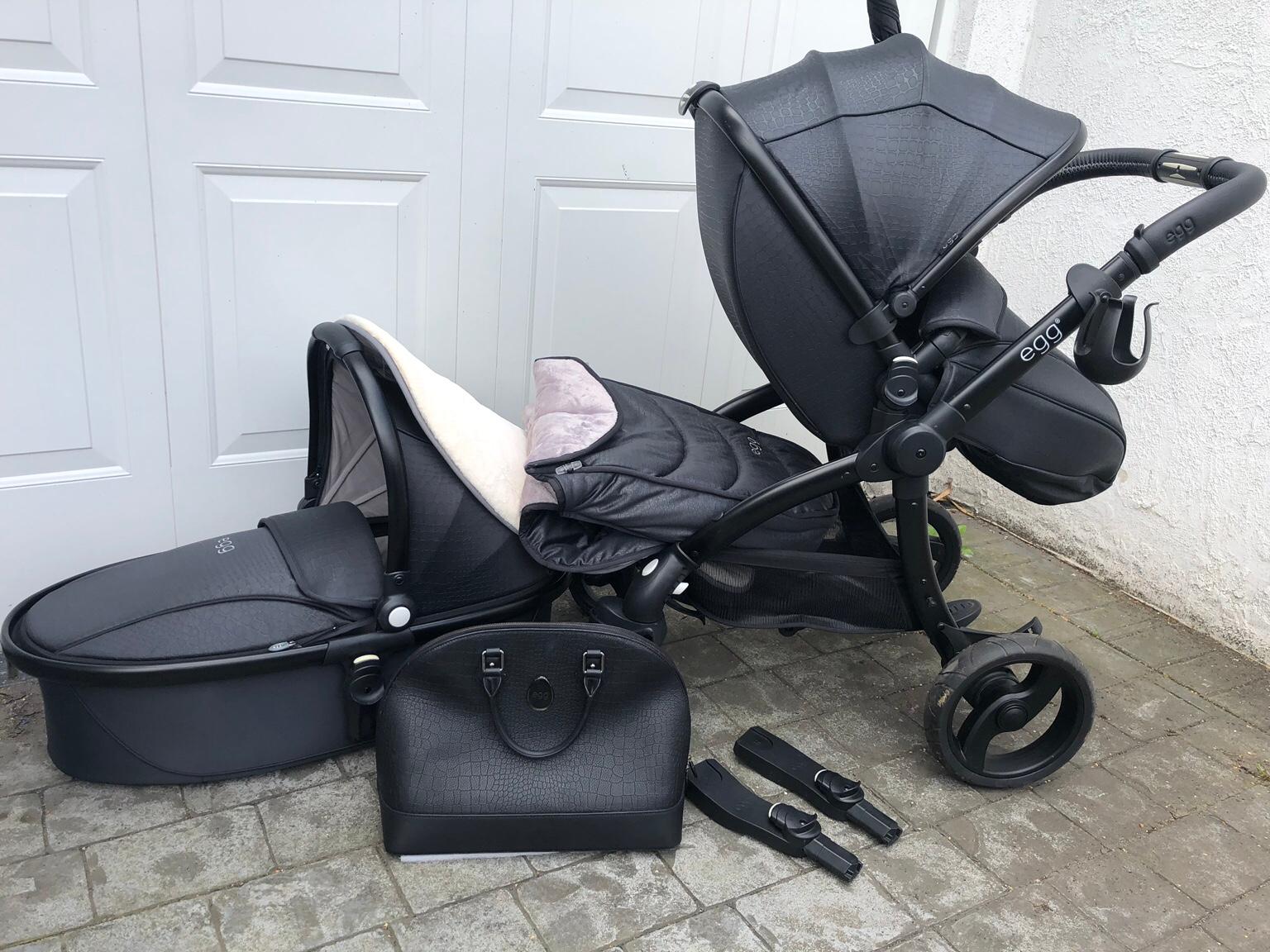 Jurassic black egg pram system in M23 Manchester for £650.00 for sale