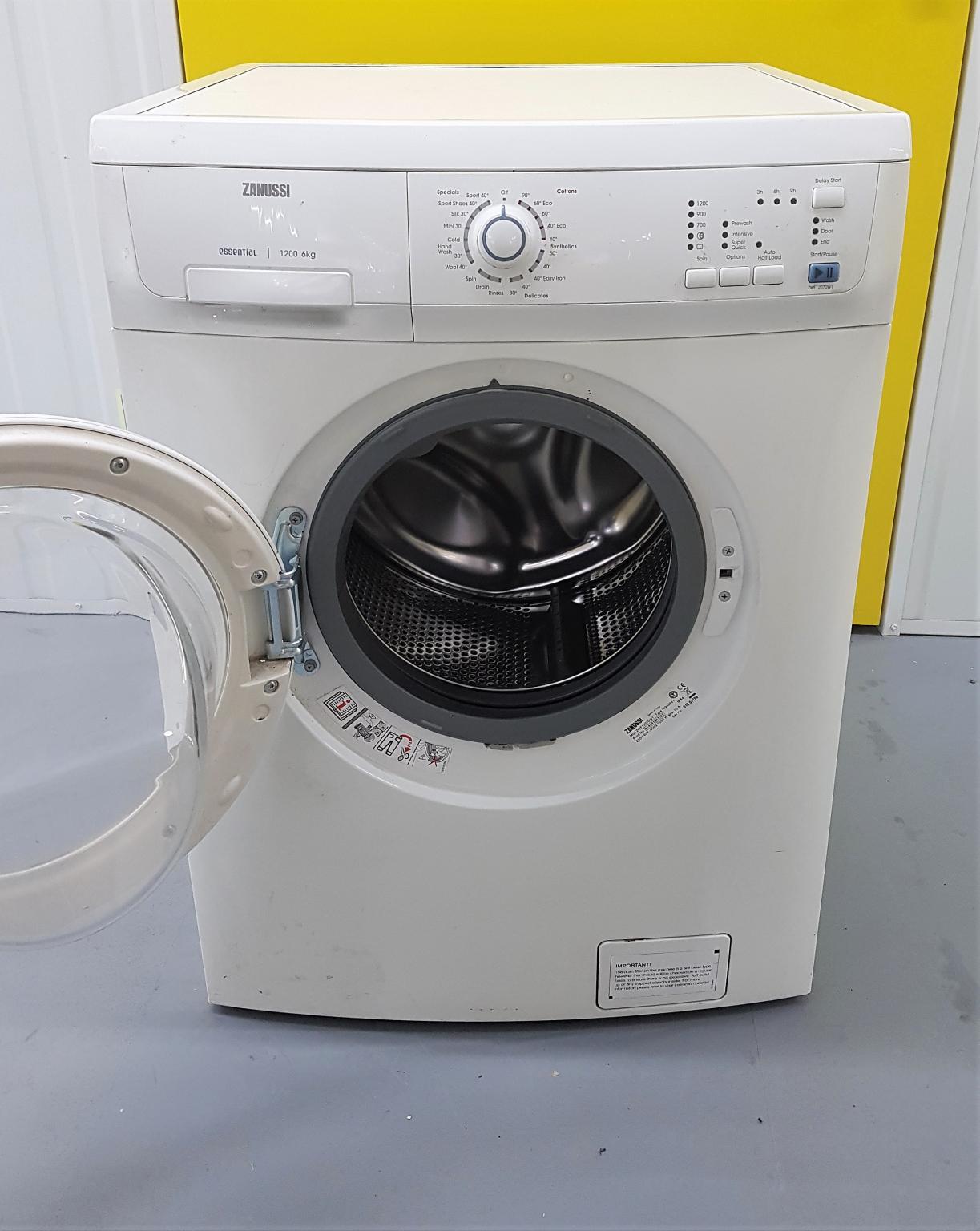 Zanussi Essential Washing Machine in TW8 London for £65.00 for sale