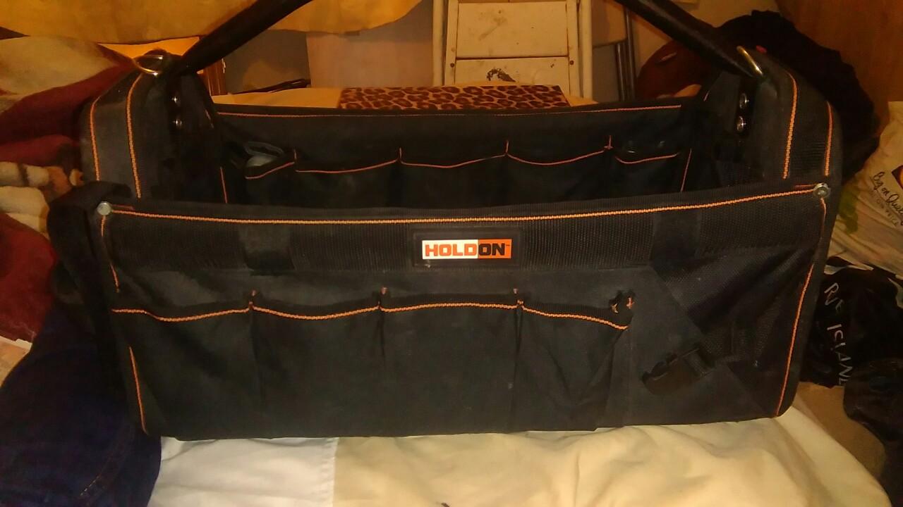 Hold On tool bag. in B65 Sandwell für 10,00 £ zum Verkauf Shpock DE