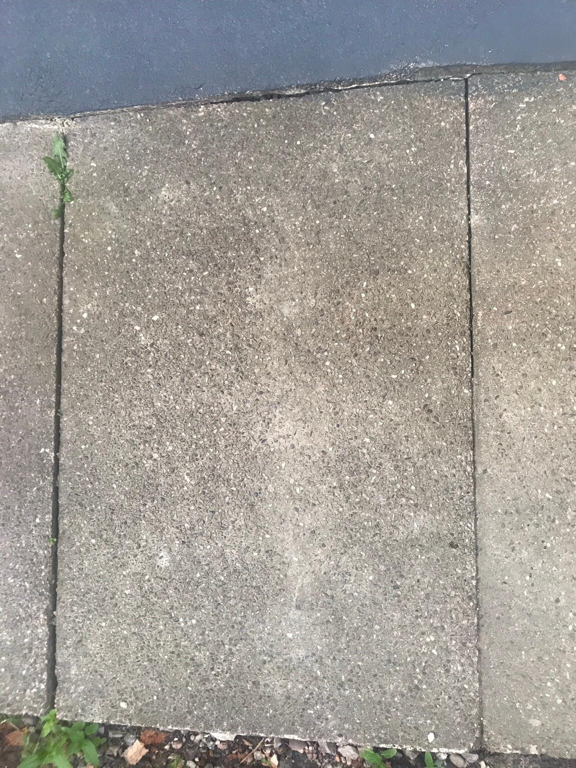 3 x 2 Paving Slabs x 14 in B43 Birmingham for free for sale Shpock