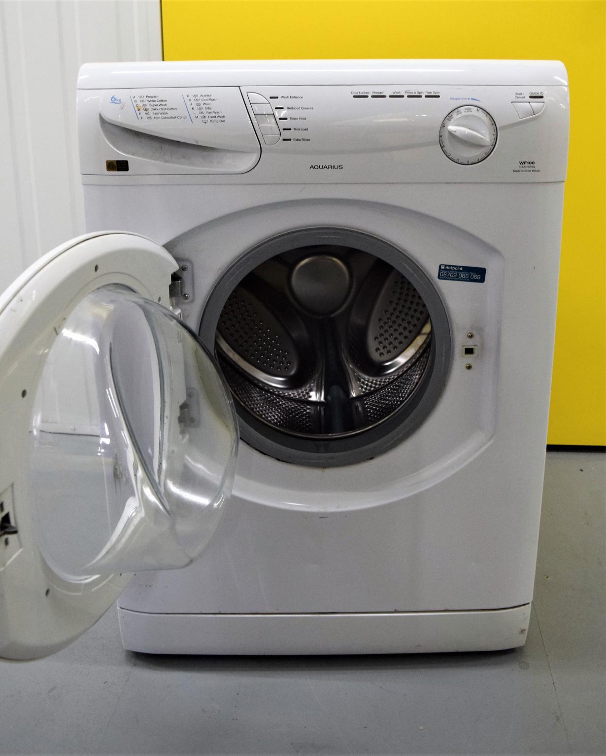 Hotpoint Aquarius Washing Machine in TW8 London for £55.00 for sale