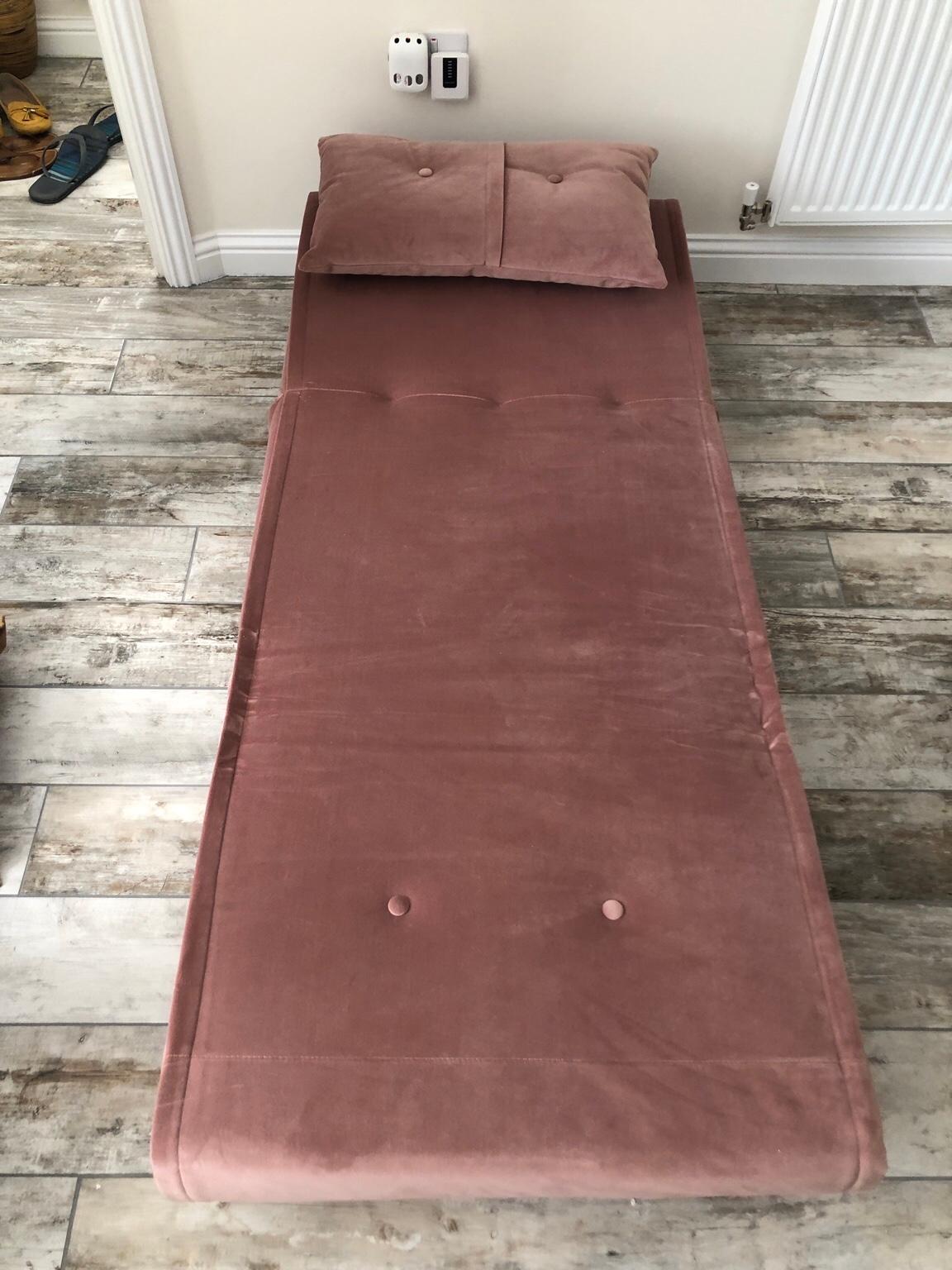 Haru Sofa Single Bed vintage pink. in DA1 Dartford for £120.00