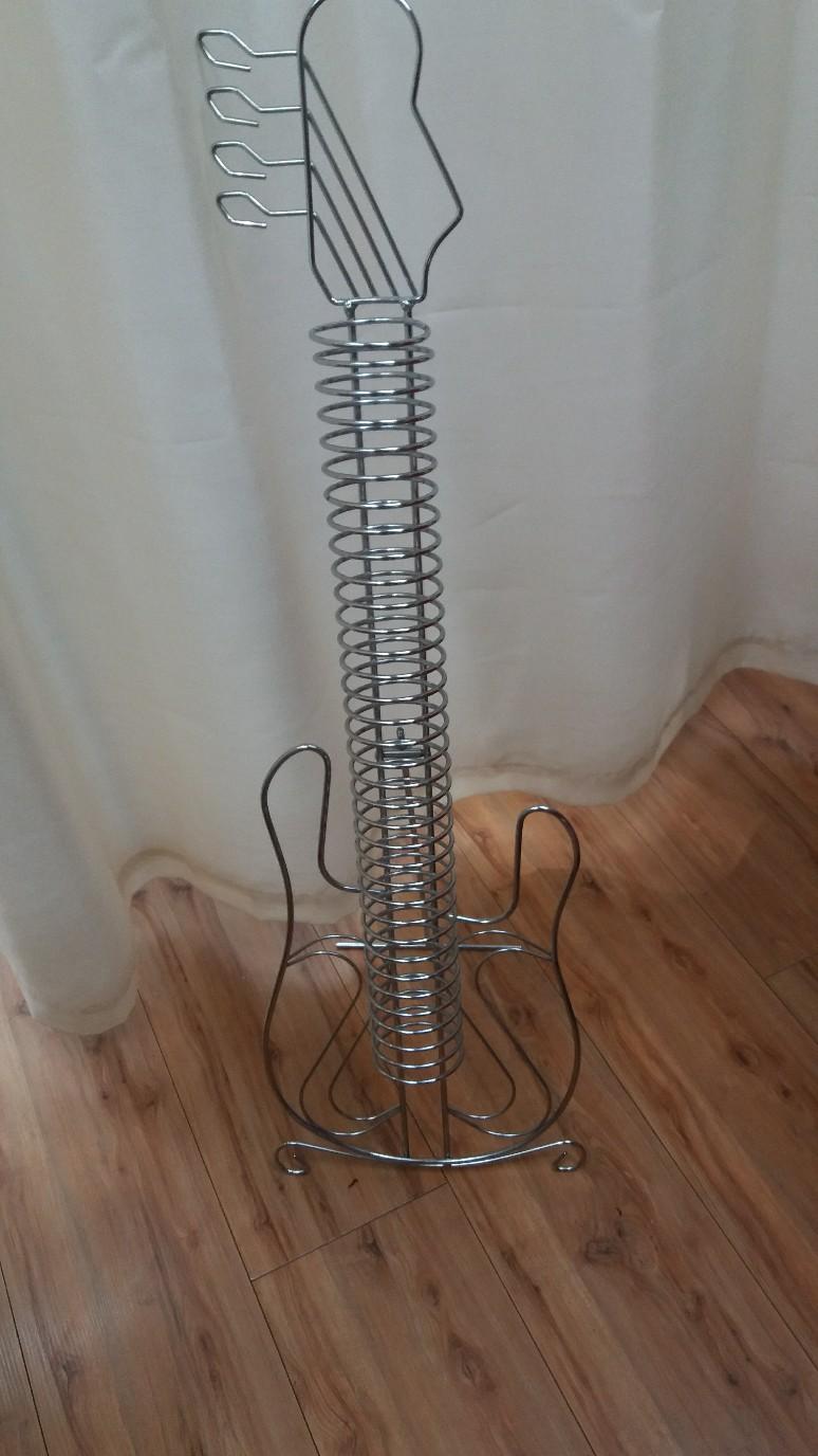 Guitar cd rack in Rotherham for £5.00 for sale Shpock