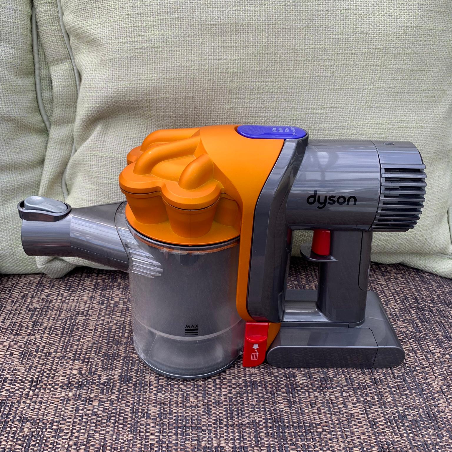 Dyson DC34 Handheld with full set of tools in NN14 Kettering für £ 35