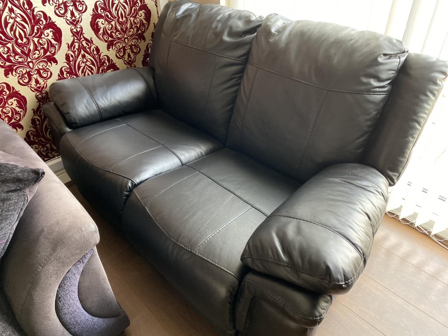 3&2 seater Black leather recliner sofas in B8 Birmingham für 1.000,00 £ zum Verkauf Shpock DE