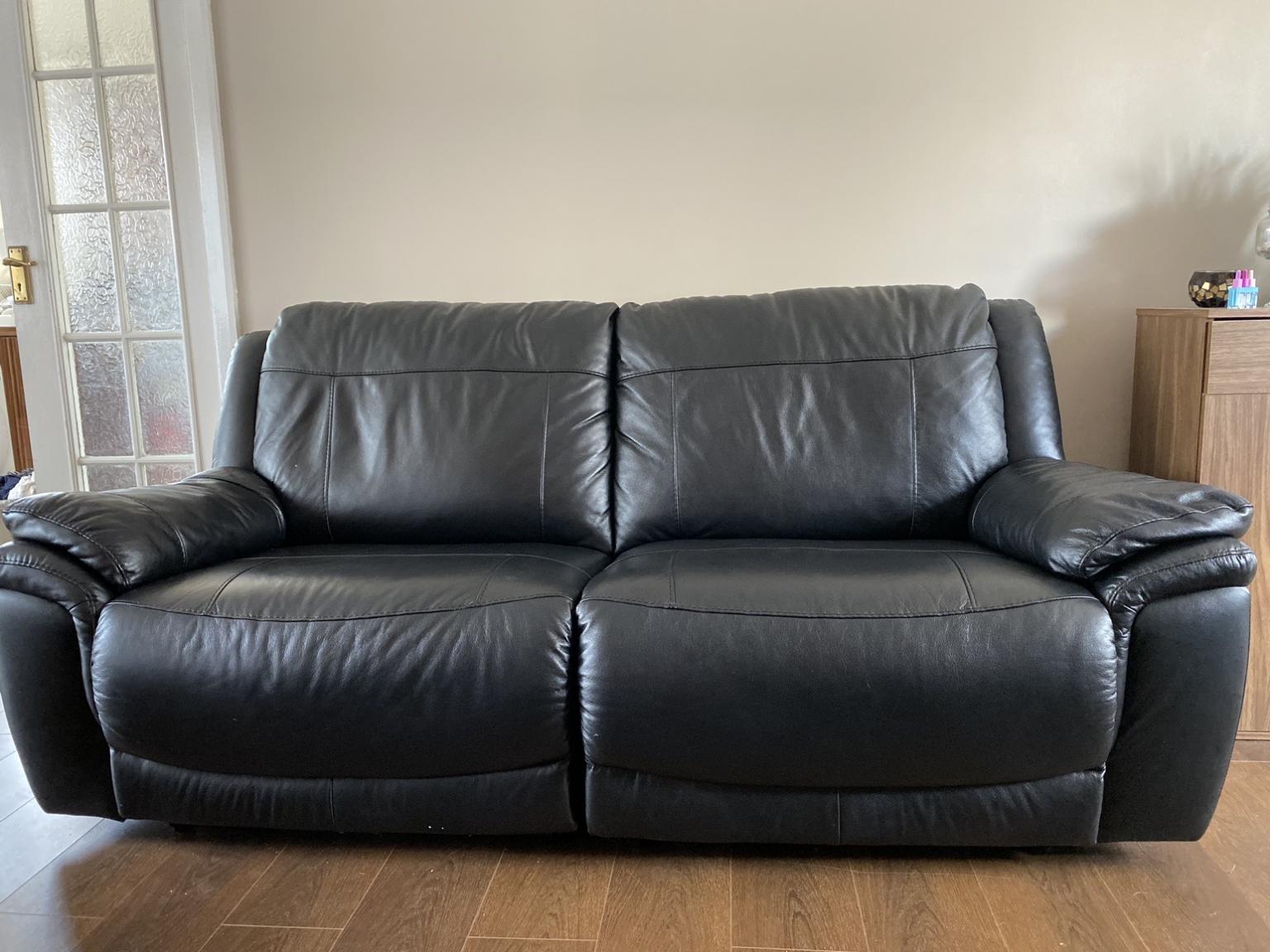 3&2 seater Black leather recliner sofas in B8 Birmingham für 1.000,00 £ zum Verkauf Shpock DE