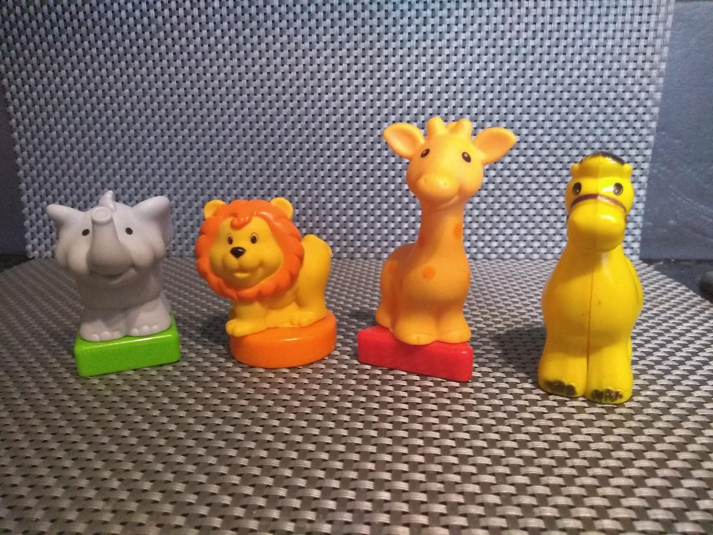 Happyland Caveman and little people bundle in ME5 Gillingham for £10.00