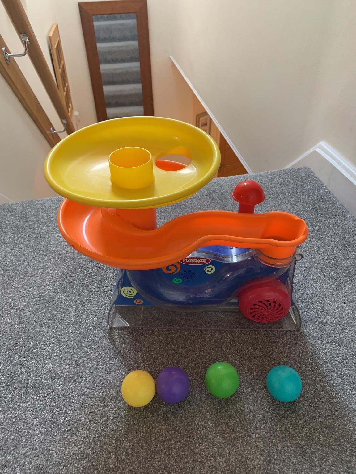 Playskool busy ball popper with 4 balls in DY8 Dudley for £8.00 for