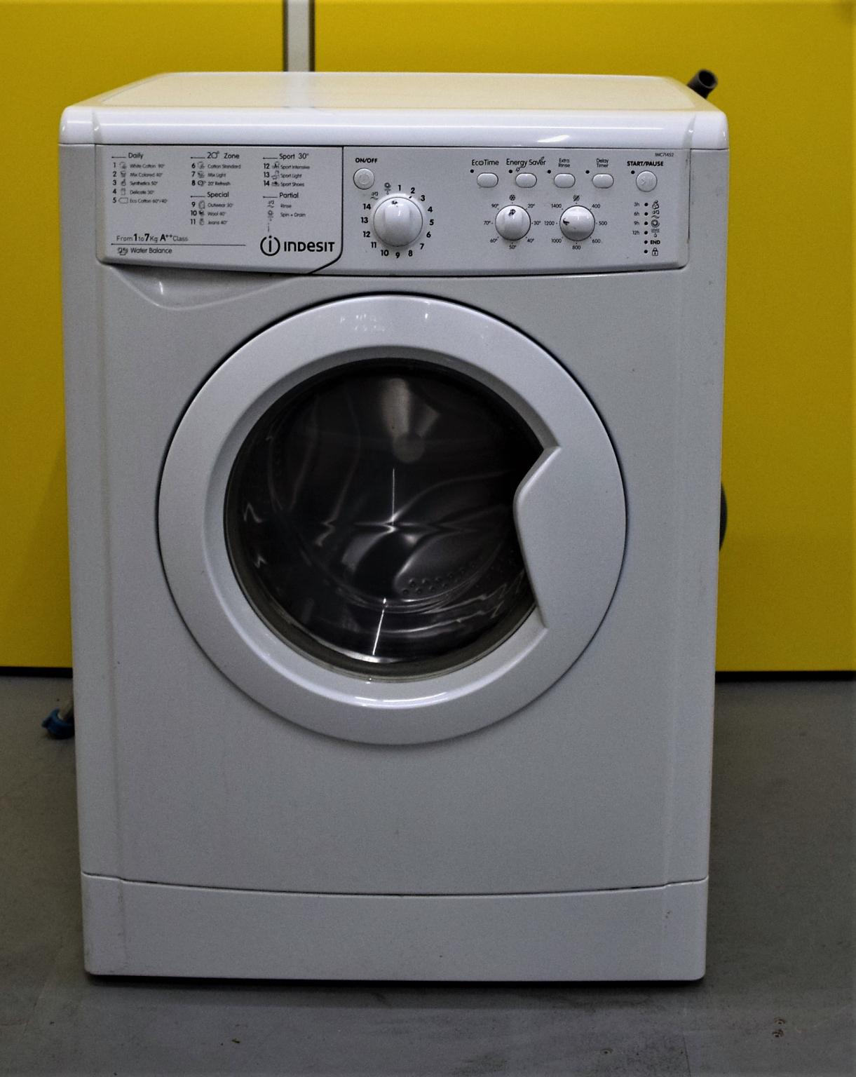 Indesit IWC71452 7kg Washing Machine in TW8 London for £79.99 for sale