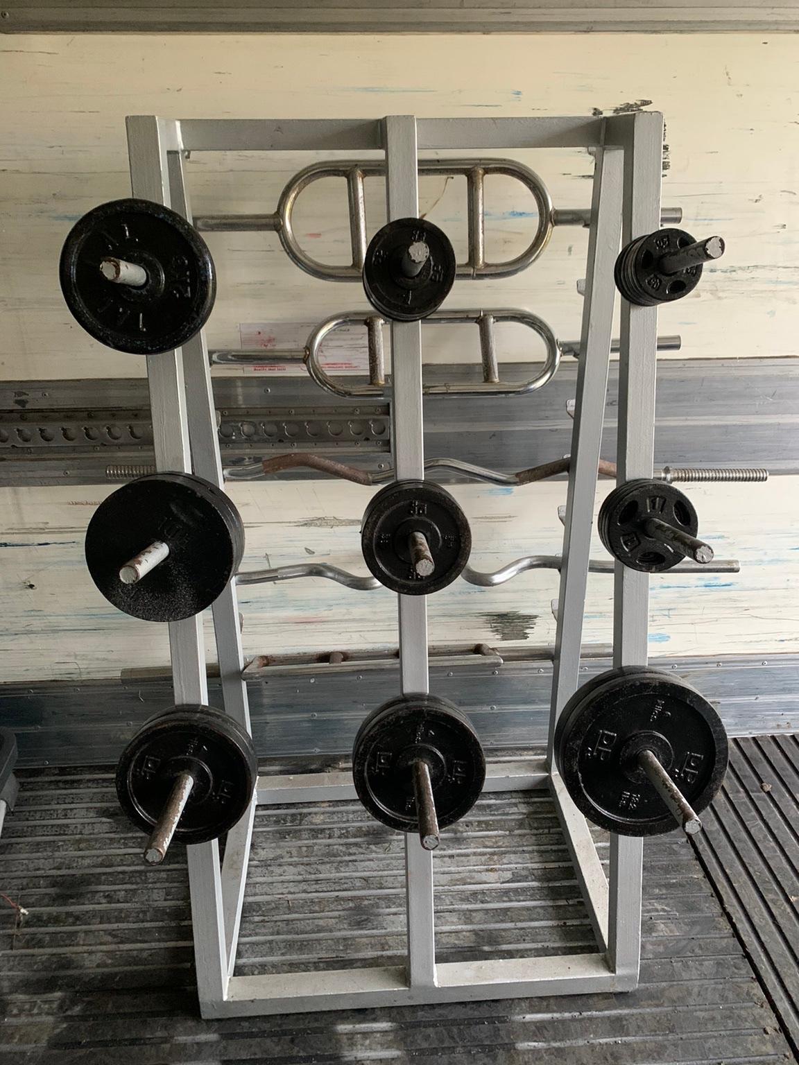 HOME GYM EQUIPTMENT WEIGHTS / BARS /STORAGE in S71 Barnsley for £150.