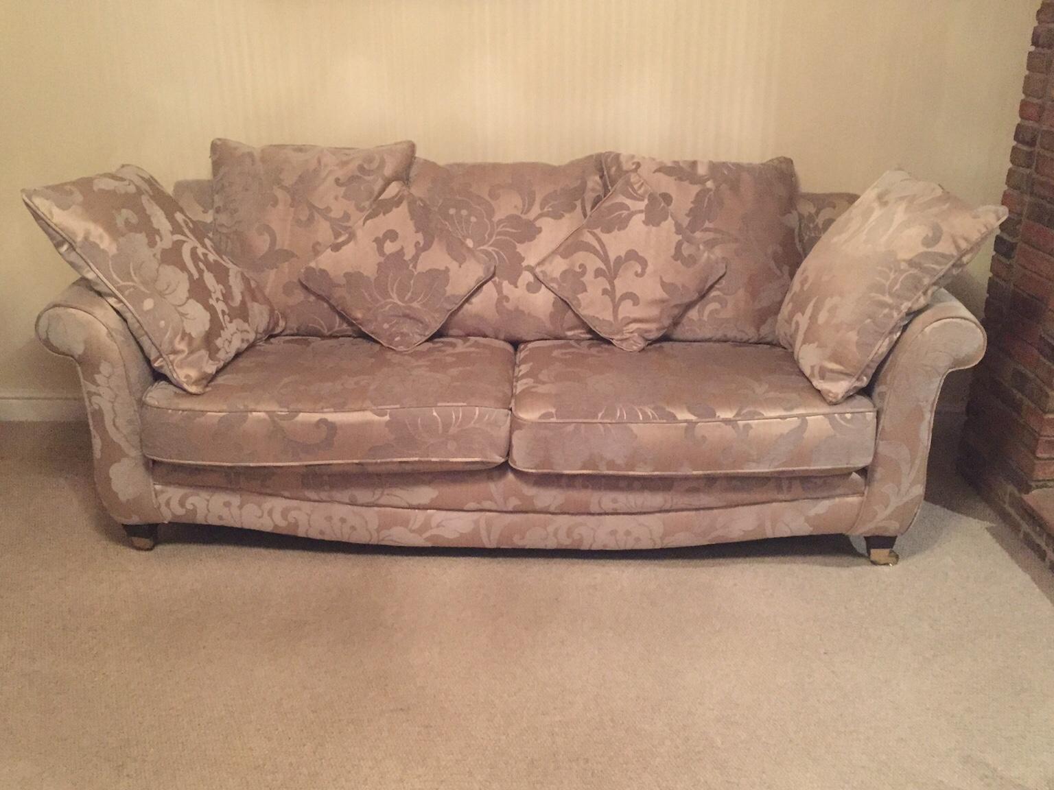 SCS Vienna 4 Seat Sofa & Loveseat in BartonuponHumber for £250.00 for