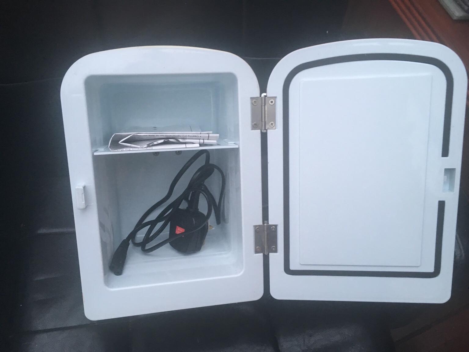 PLAYBOY MINI FRIDGE in B44 Birmingham für £ 20,00 zum Verkauf Shpock AT