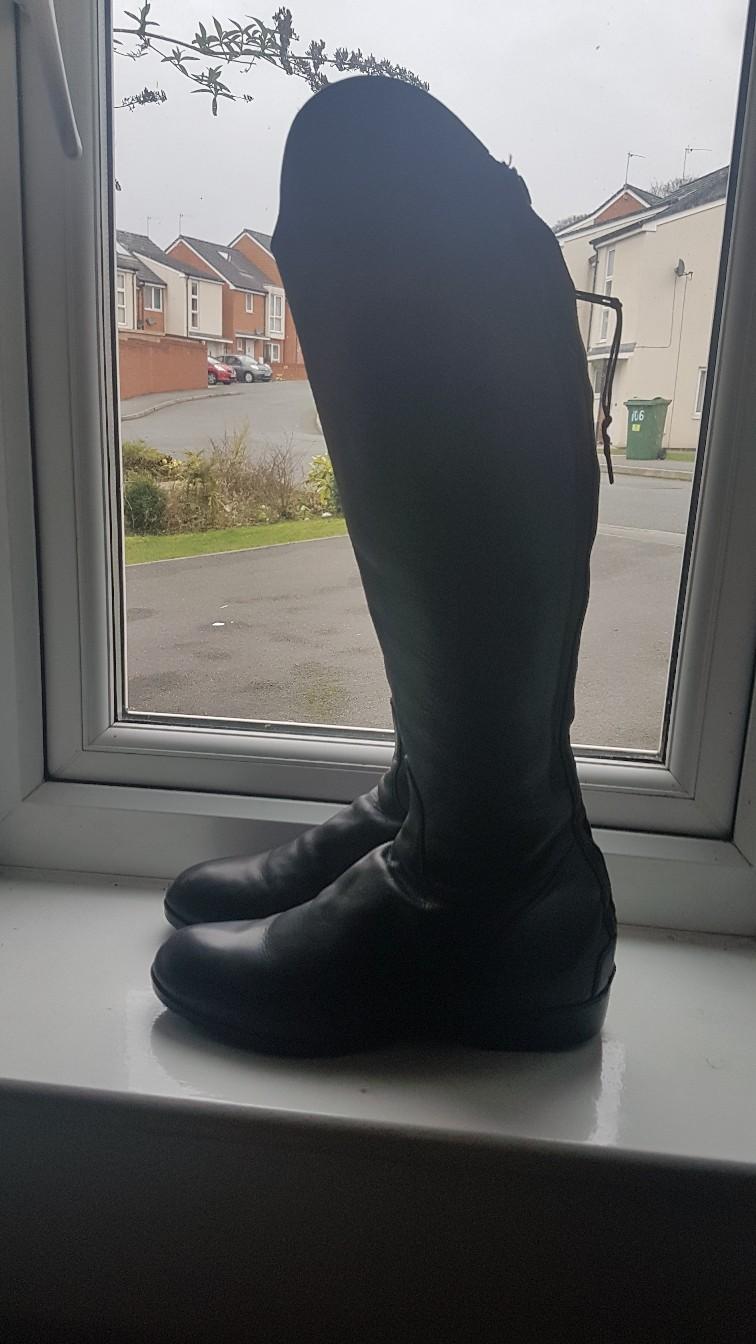 Black long leather riding boots in Chorley für 40,00 £ zum Verkauf