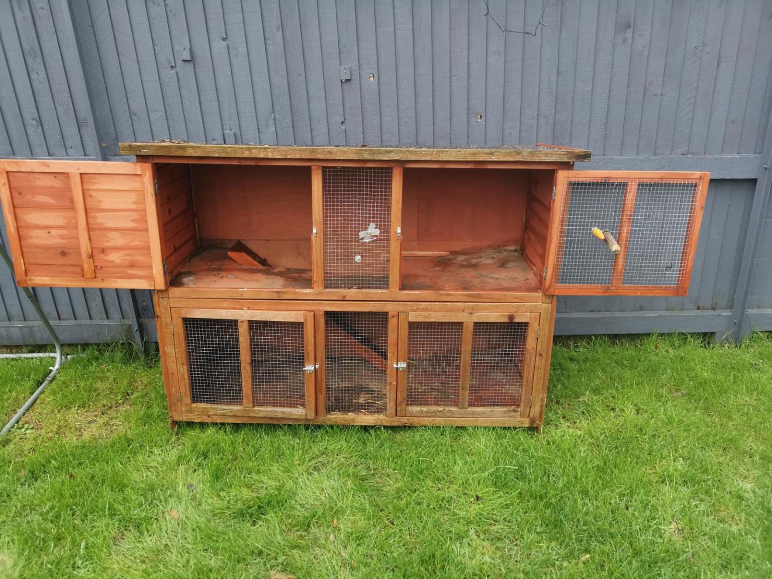 Double storey rabbit hutch in Harlow für £ 30,00 zum Verkauf Shpock AT