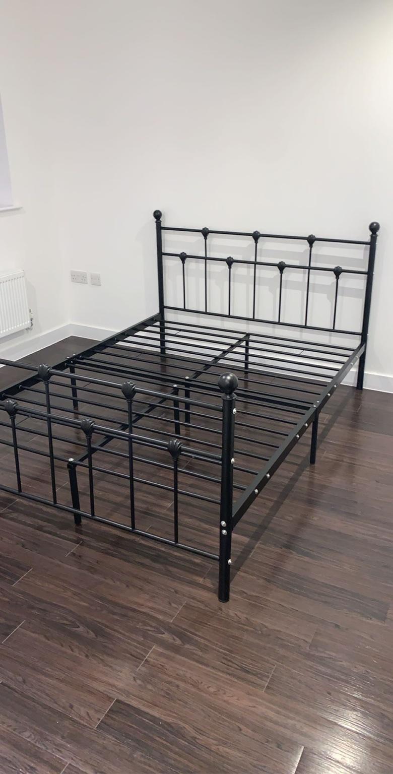 Double metal bed frame in E2 Hamlets für 70,00 £ zum Verkauf Shpock DE