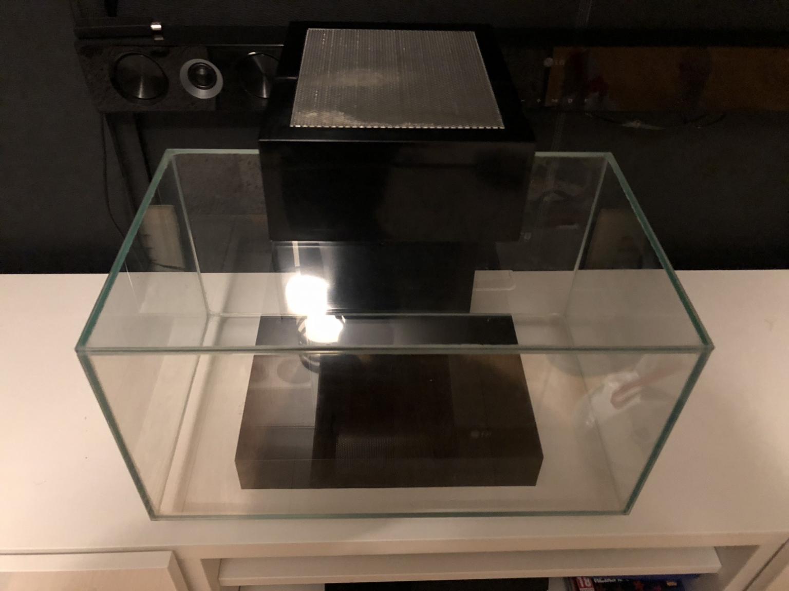 Fluval Edge 23L Fish tank in N1 Islington für £ 80,00 zum Verkauf