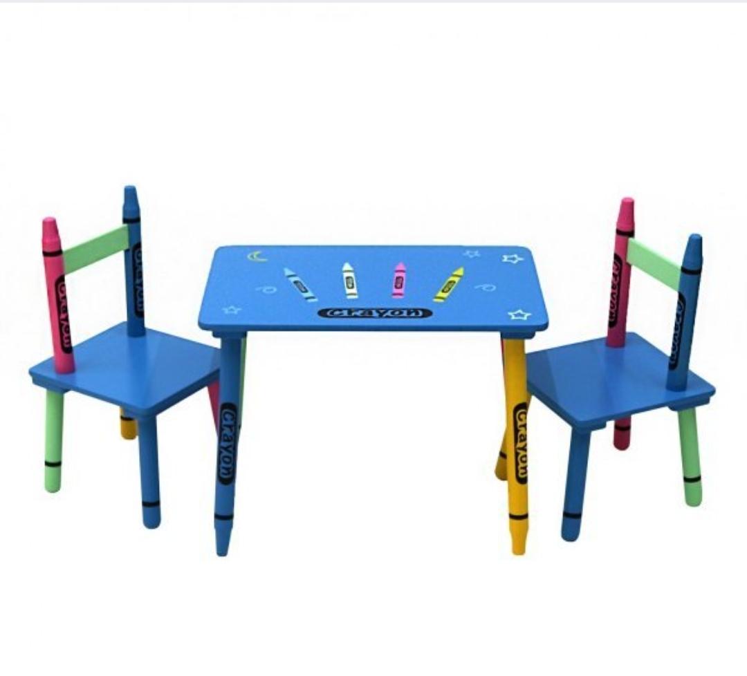 Childrens Wooden Crayon Table and Chairs Set in B9 Birmingham für 19,00