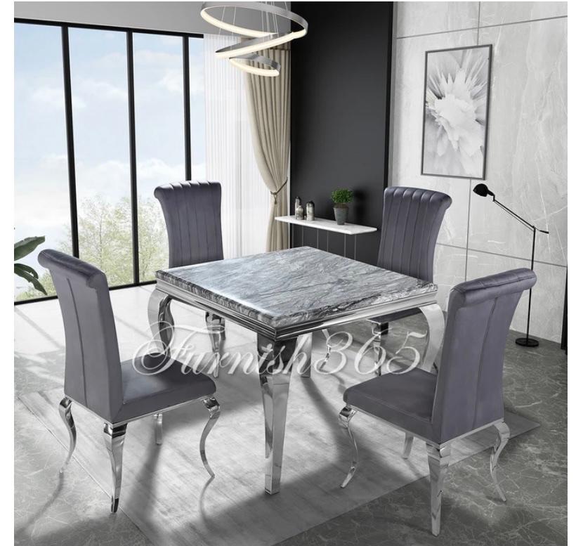 Square marble dining table with 4 chairs in M30 Salford für £ 780,00