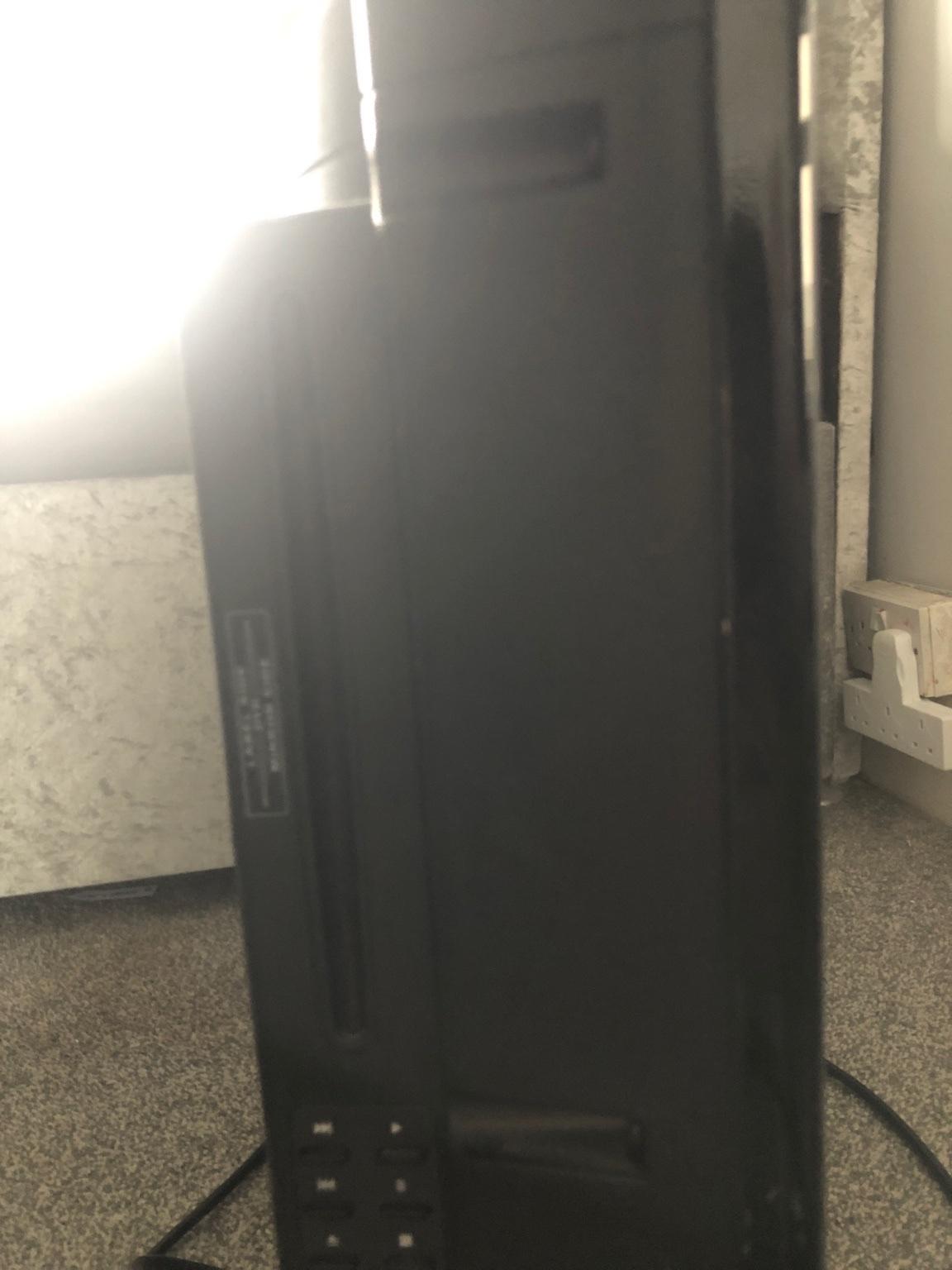 26” soundwave lcd tv /need to go in London Borough of Havering for free